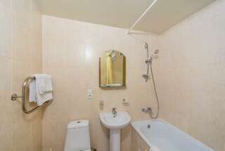 Гостиница Спортивная Симферополь 2-местный номер стандарт-7