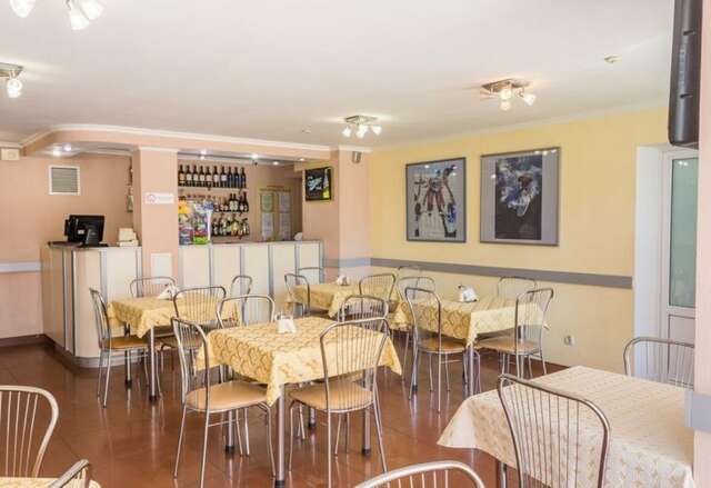 Гостиница Спортивная Симферополь-182